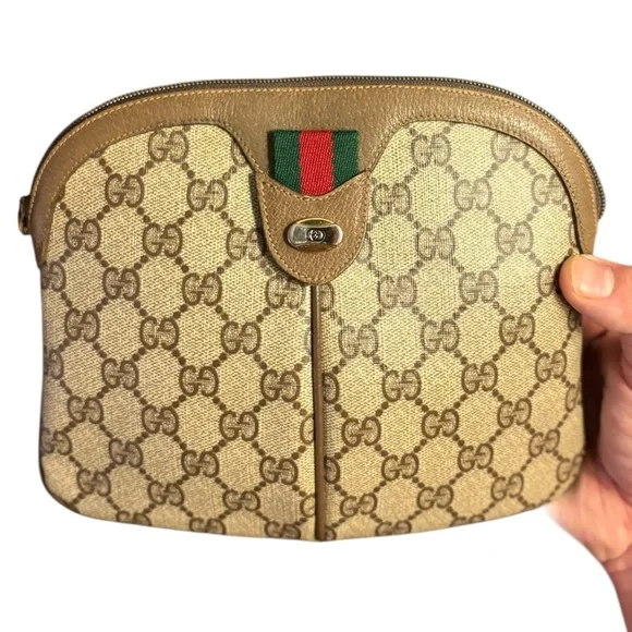 Authentic Vintage Gucci GG Supreme Web Sherry Line Domed Shoulder /Crossbody Bag - Picture 3 of 10